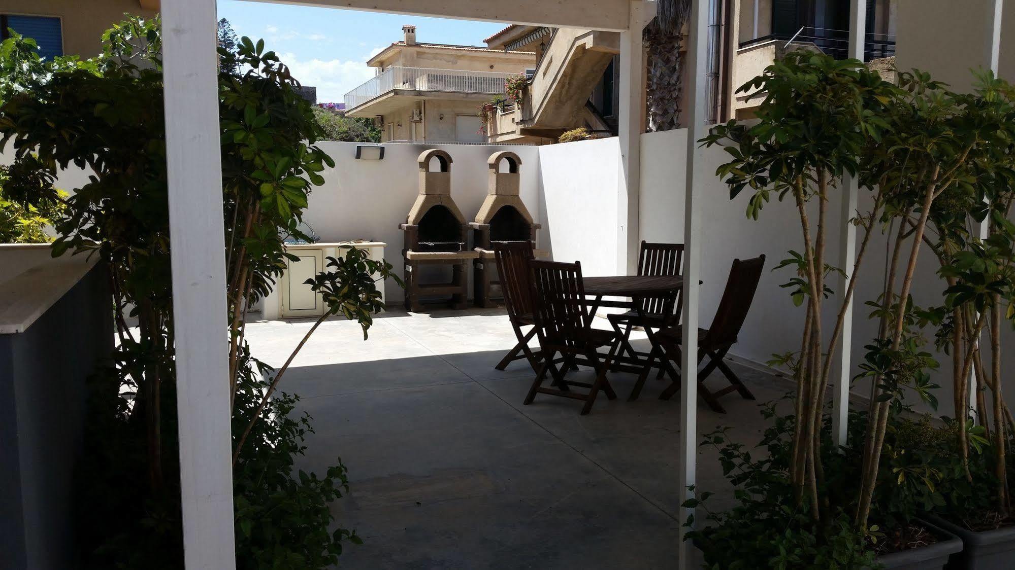 Mareinsicilia: Appartamenti Larica Cava dʼAliga Exteriér fotografie